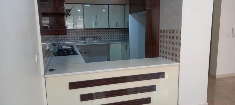 آپارتمان 105 متری دو خوابه در ولنجک تهران