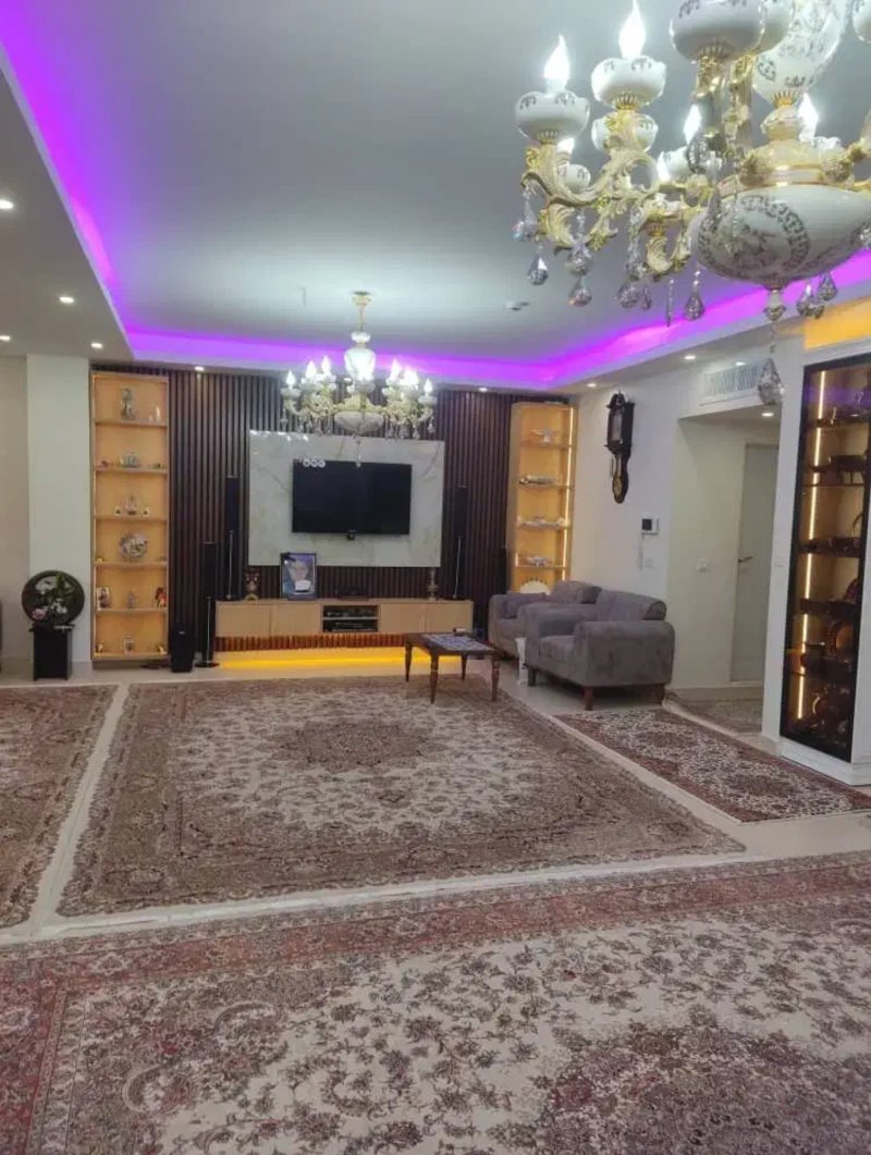 آپارتمان 170 متری سه خوابه در ورامین13547820928