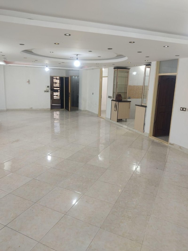 آپارتمان 130 متری دو خوابه در ورامین