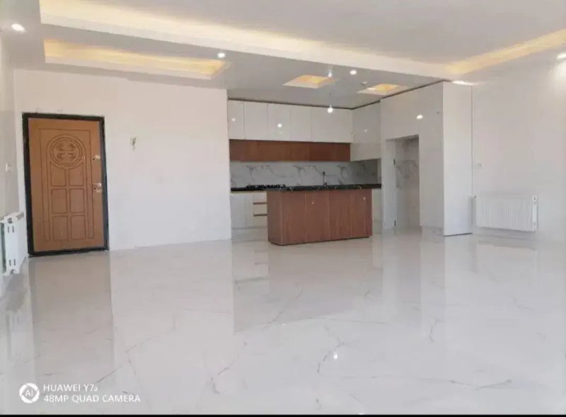 آپارتمان 101 متری دو خوابه در شهرک فجر ورامین