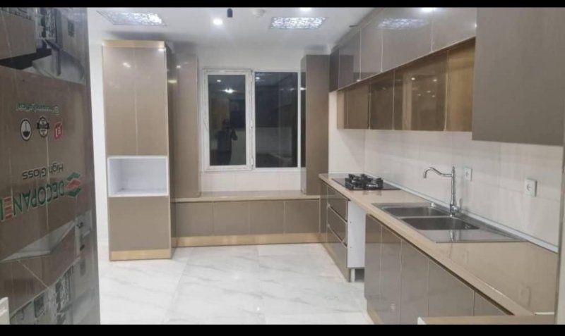 آپارتمان 123 متری دو خوابه در شهرک فجر ورامین13559021133