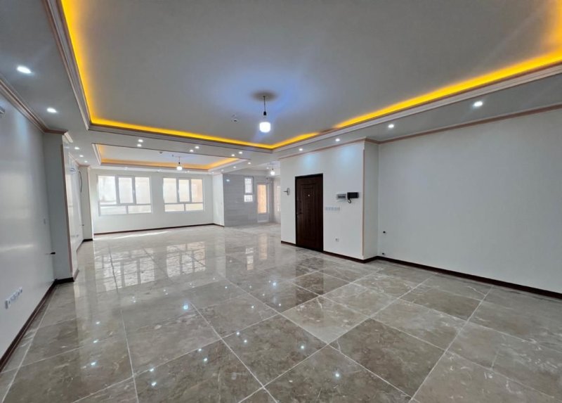 آپارتمان 170 متری سه خوابه در حافظ ورامین