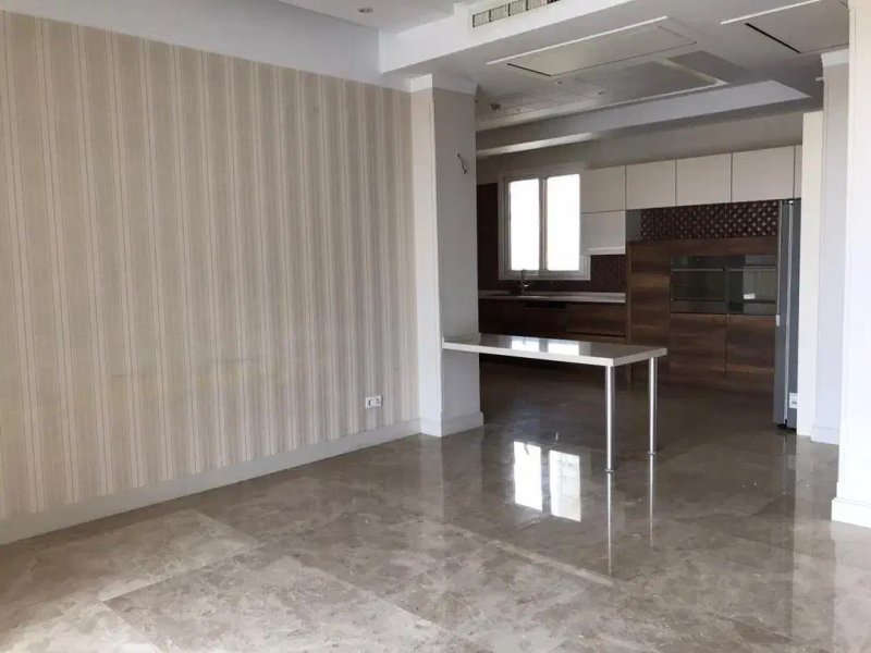 آپارتمان 250 متری سه خوابه در فرمانیه غربی تهران13562921227