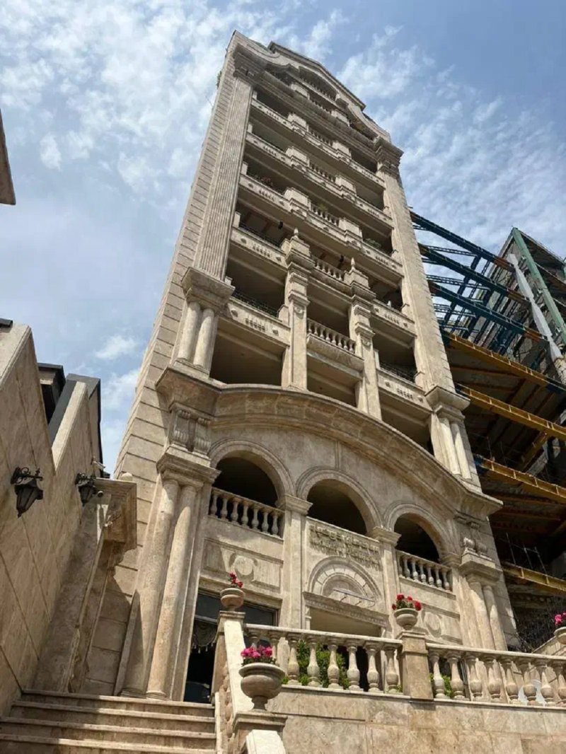 آپارتمان 185 متری سه خوابه در فرمانیه غربی تهران