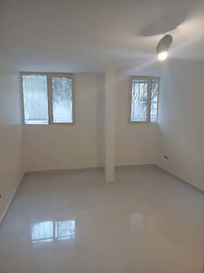 آپارتمان 180 متری سه خوابه در چیذر تهران13569921473