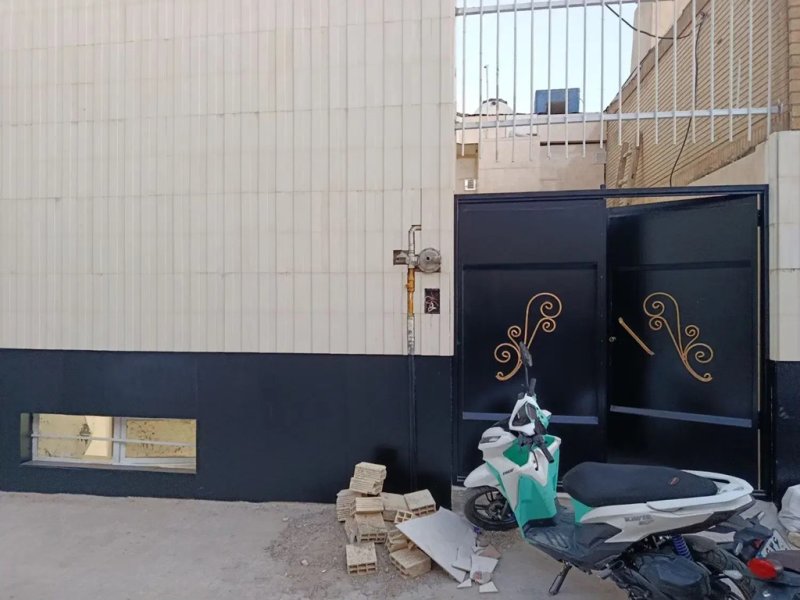خانه 80 متری یک خوابه در شیخ طوسی غربی اصفهان13584521685
