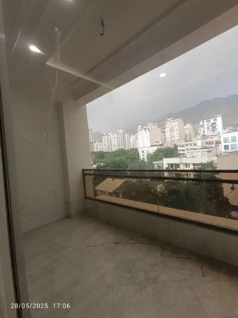 آپارتمان 360 متری چهارخوابه در نیاوران تهران13585521745