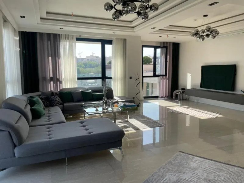 آپارتمان 300 متری چهارخوابه در نیاوران تهران13585721764