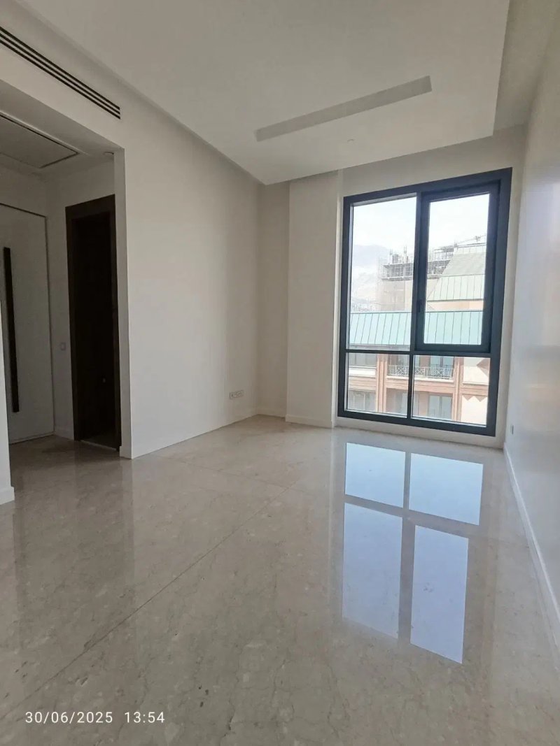 آپارتمان 400 متری چهارخوابه در فرمانیه تهران13586321785