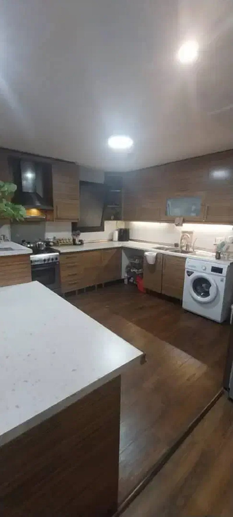 آپارتمان 115 متری دو خوابه در شهرک اکباتان تهران13608722402