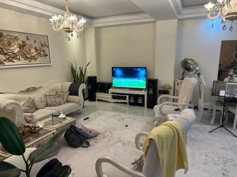 آپارتمان 97 متری دو خوابه در بریانک تهران