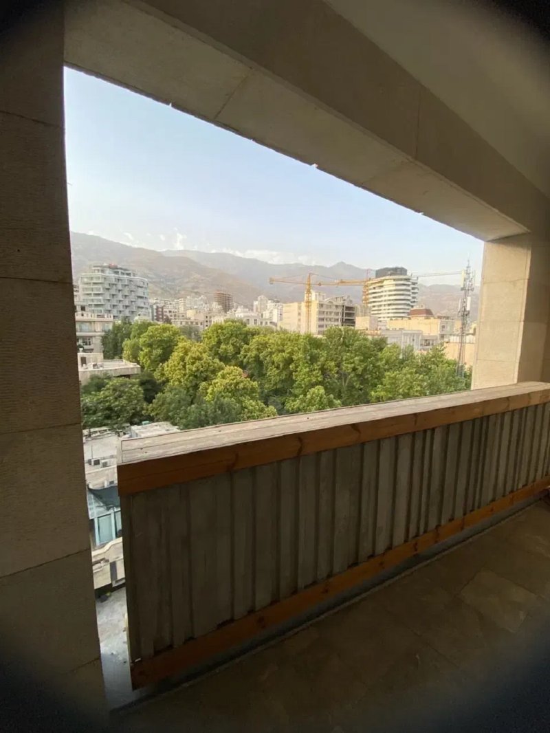 آپارتمان 400 متری چهارخوابه در زعفرانیه تهران13623622727