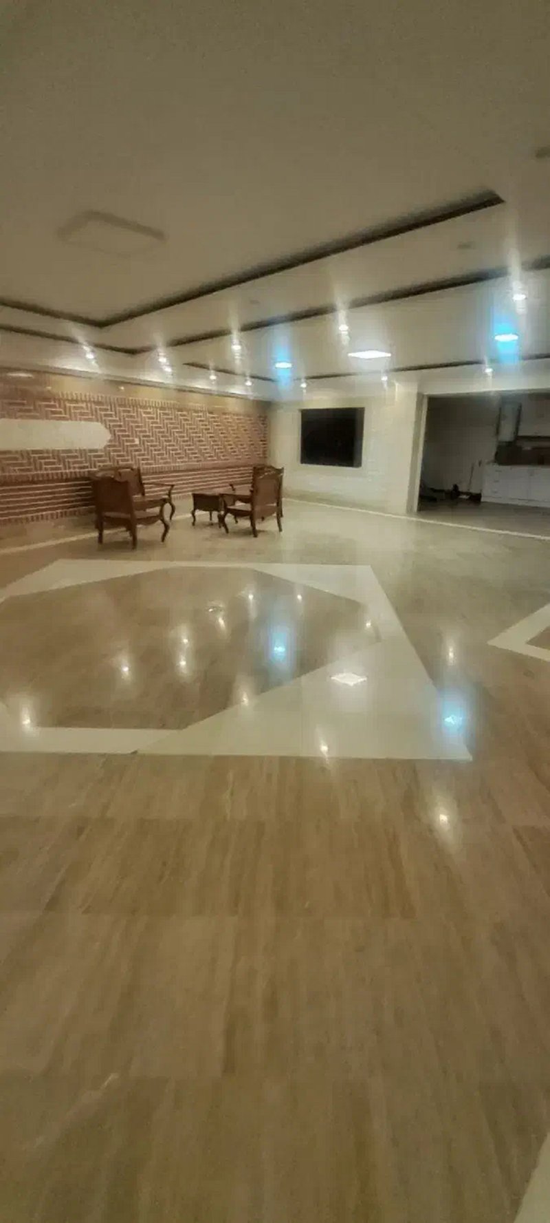 آپارتمان 160 متری سه خوابه در اندرزگو تهران13626222799