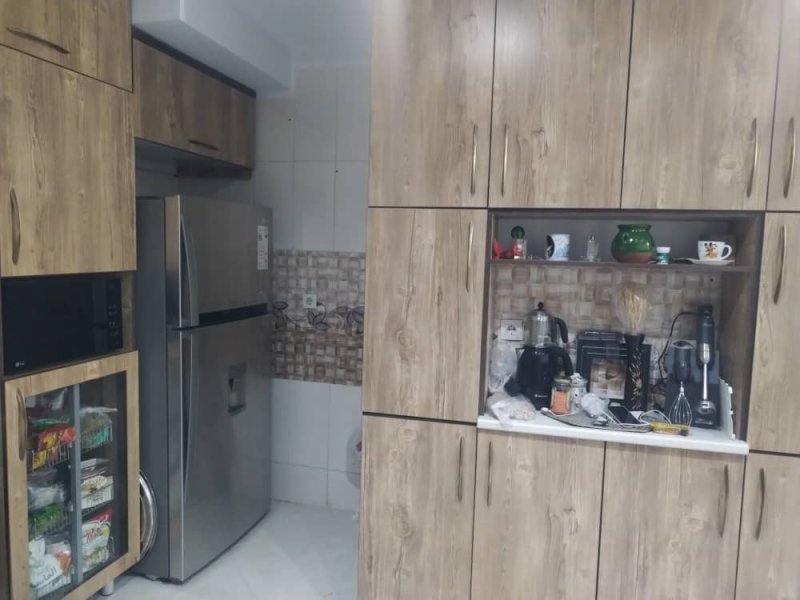 آپارتمان 92 متری دو خوابه در فاز 2 اندیشه13633322963