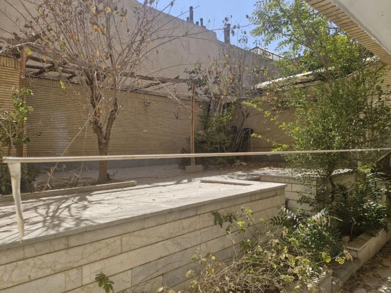 خانه 240 متری چهارخوابه در شیخ طوسی غربی اصفهان