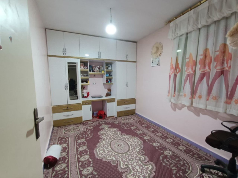 آپارتمان 85 متری دو خوابه در میدان زندیه ملایر1259182325