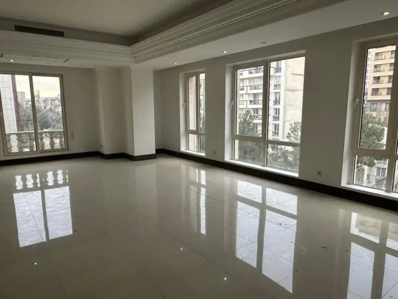 آپارتمان 230 متری سه خوابه در زعفرانیه تهران13642023290