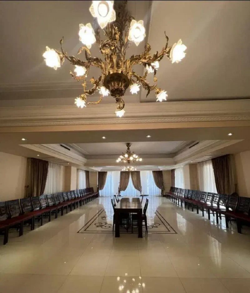 آپارتمان 230 متری سه خوابه در زعفرانیه تهران13642023293