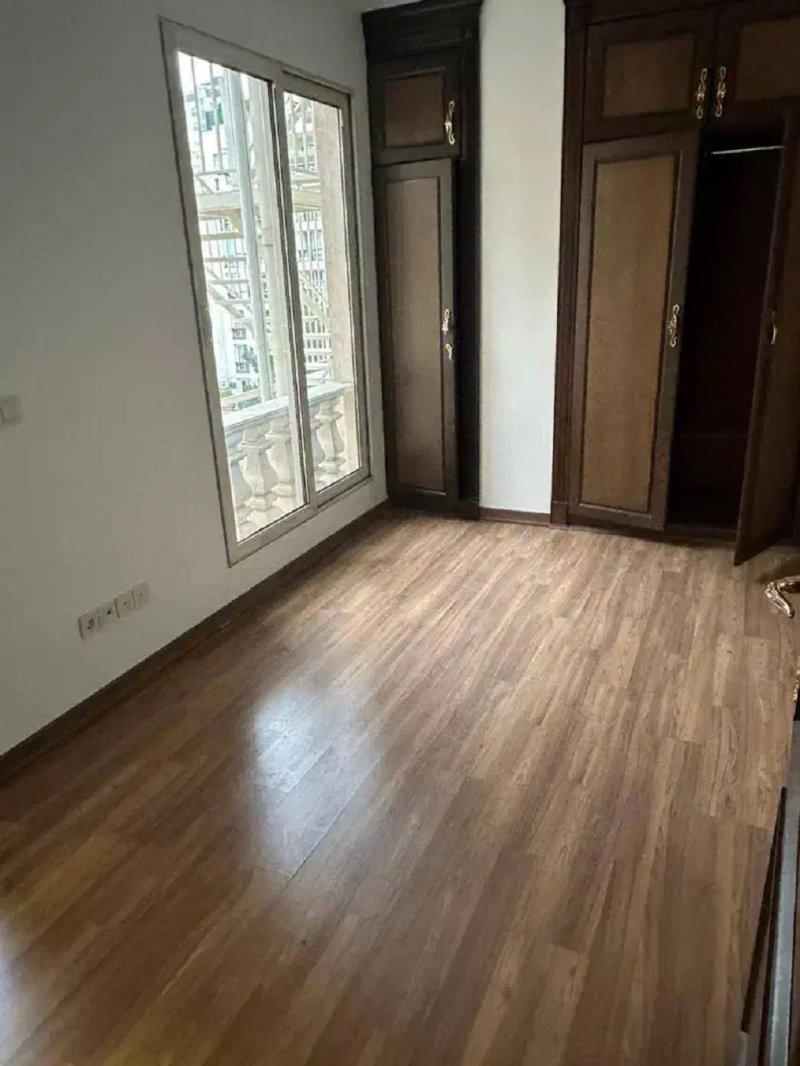 آپارتمان 230 متری سه خوابه در زعفرانیه تهران13642023296