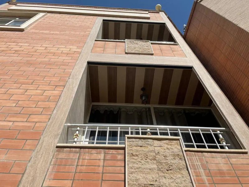 خانه 188 متری چهارخوابه در برازنده اصفهان