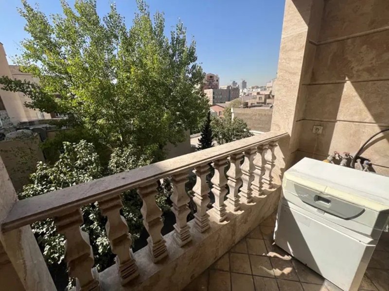 آپارتمان 200 متری سه خوابه در قیطریه تهران13654323489