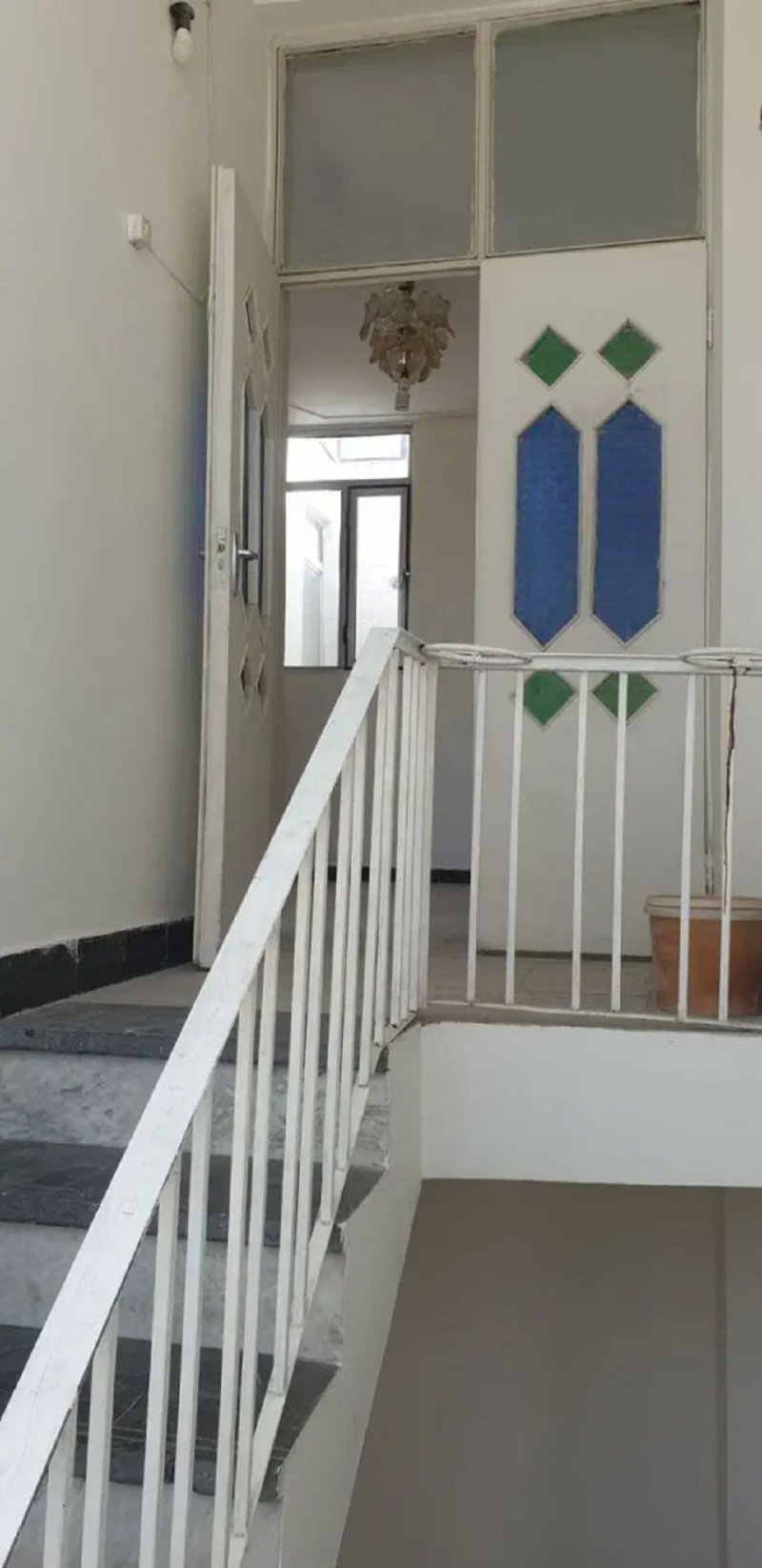 خانه 105 متری دو خوابه در آبادانی و مسکن کرمانشاه13655523527
