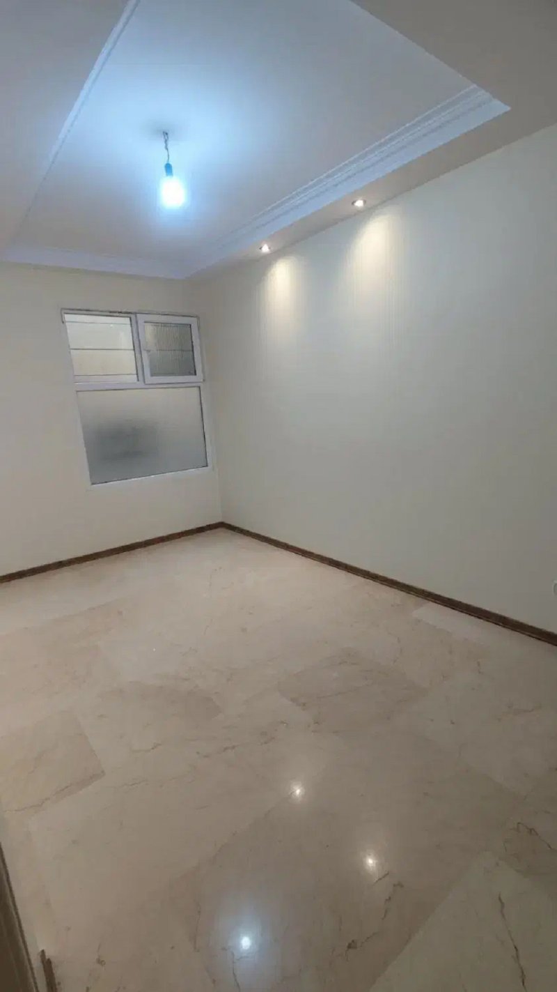 آپارتمان 230 متری سه خوابه در پاسداران تهران13662723677