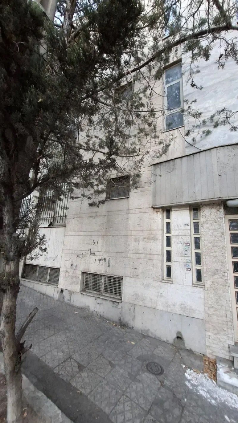 کلنگی 200 متری چهارخوابه در پاسداران تهران