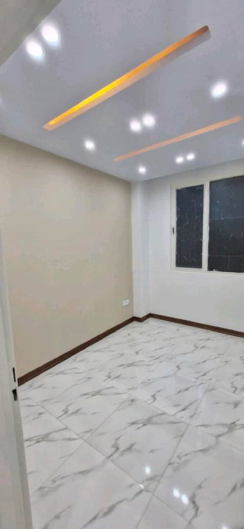 آپارتمان 47 متری یک خوابه در فاز 1 اندیشه13665123743