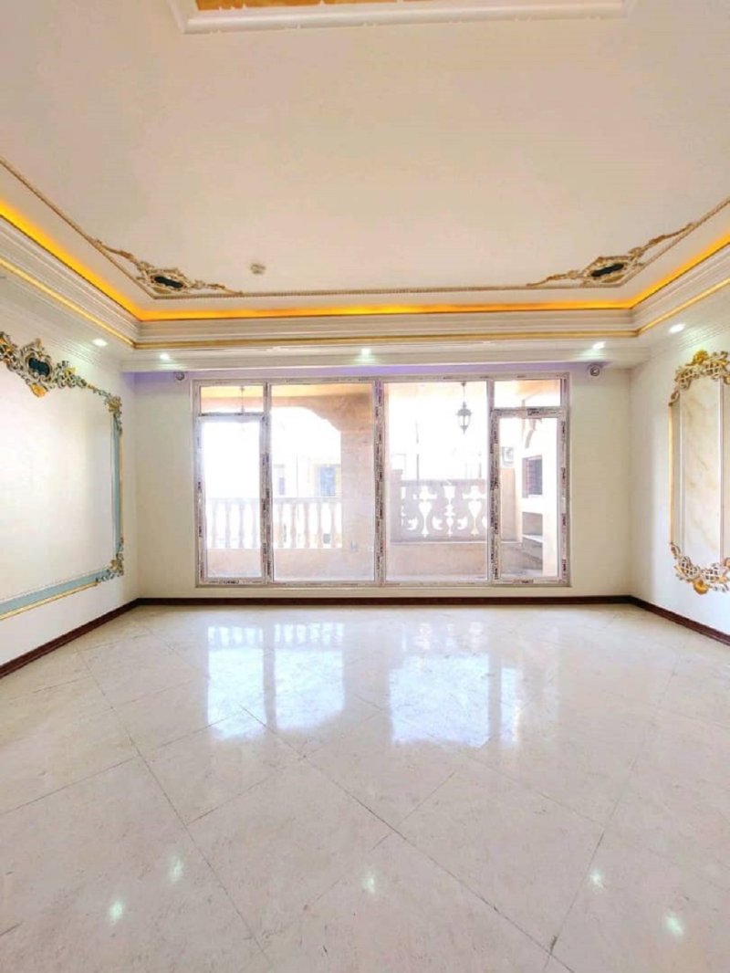 آپارتمان 168 متری سه خوابه در فاز 1 اندیشه13665323748