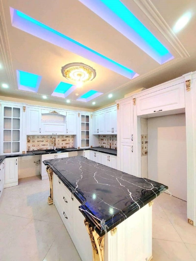 آپارتمان 168 متری سه خوابه در فاز 1 اندیشه13665323750