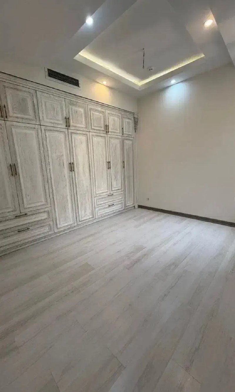 آپارتمان 285 متری سه خوابه در دروس تهران13670723828