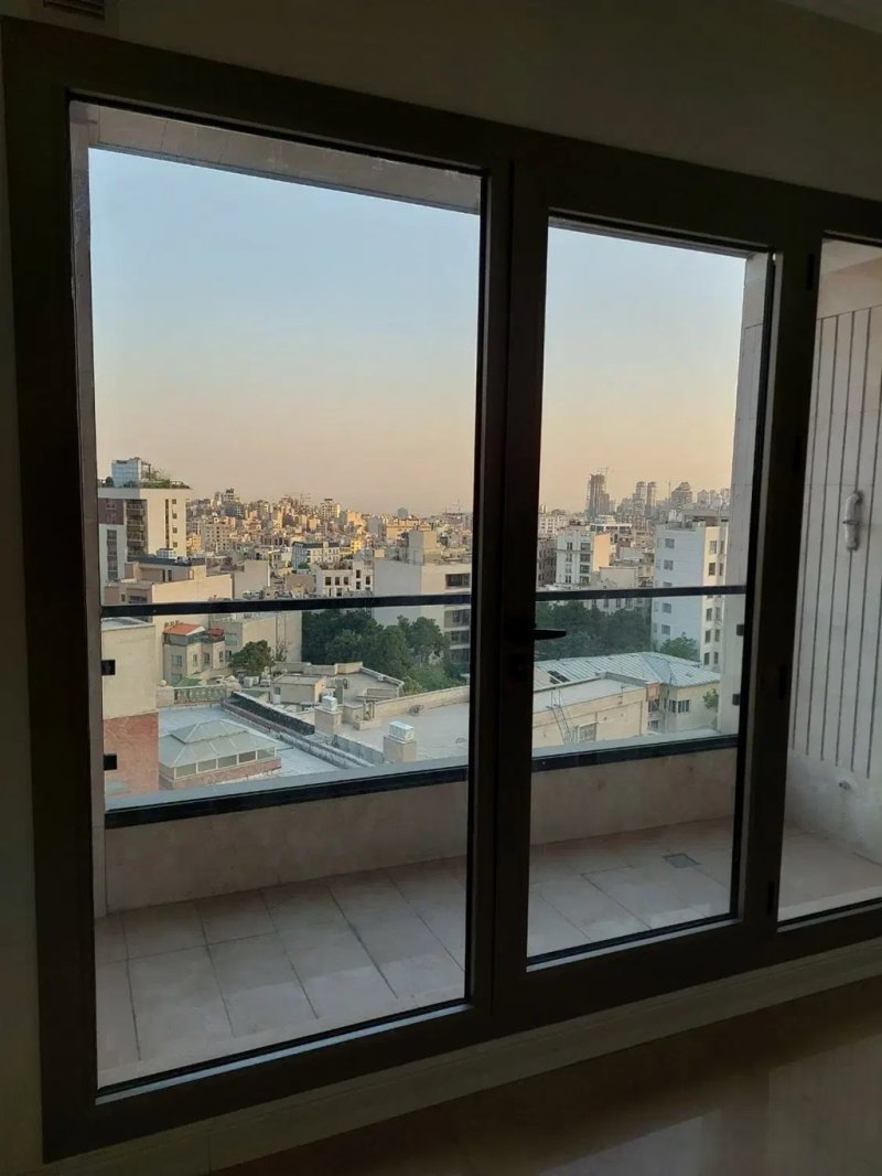 آپارتمان 100 متری دو خوابه در دزاشیب تهران