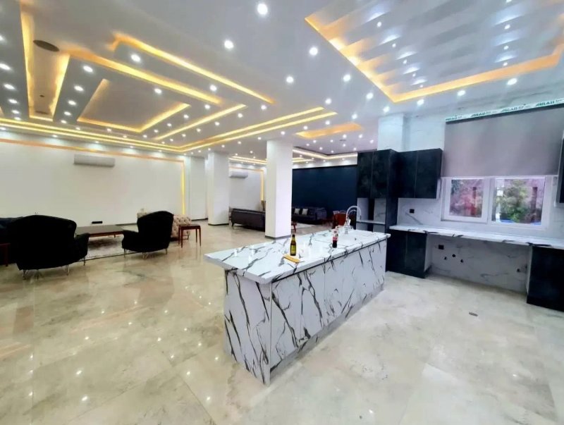 ویلا 1000 متری چهارخوابه در چهارباغ کرج13696224616