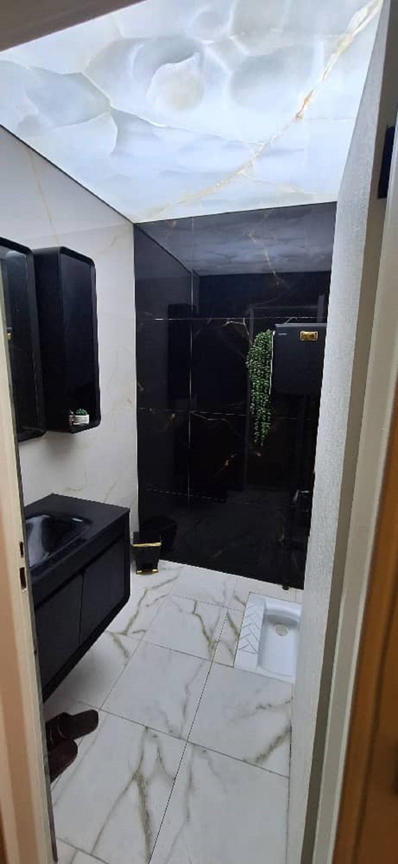 آپارتمان 190 متری چهارخوابه در فاز 1 اندیشه13698124685