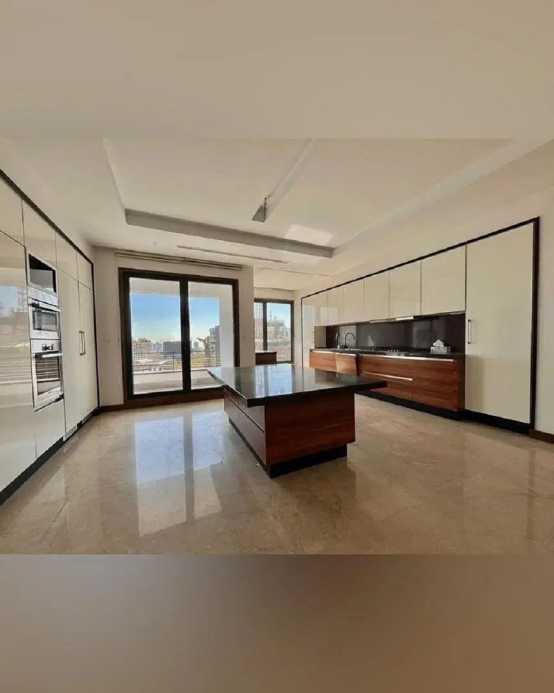 آپارتمان 350 متری چهارخوابه در زعفرانیه تهران13699624716