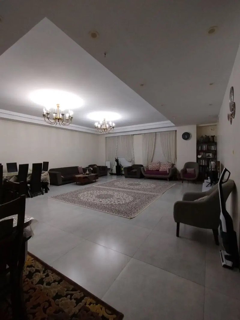 آپارتمان 115 متری دو خوابه در جنت آباد جنوبی تهران
