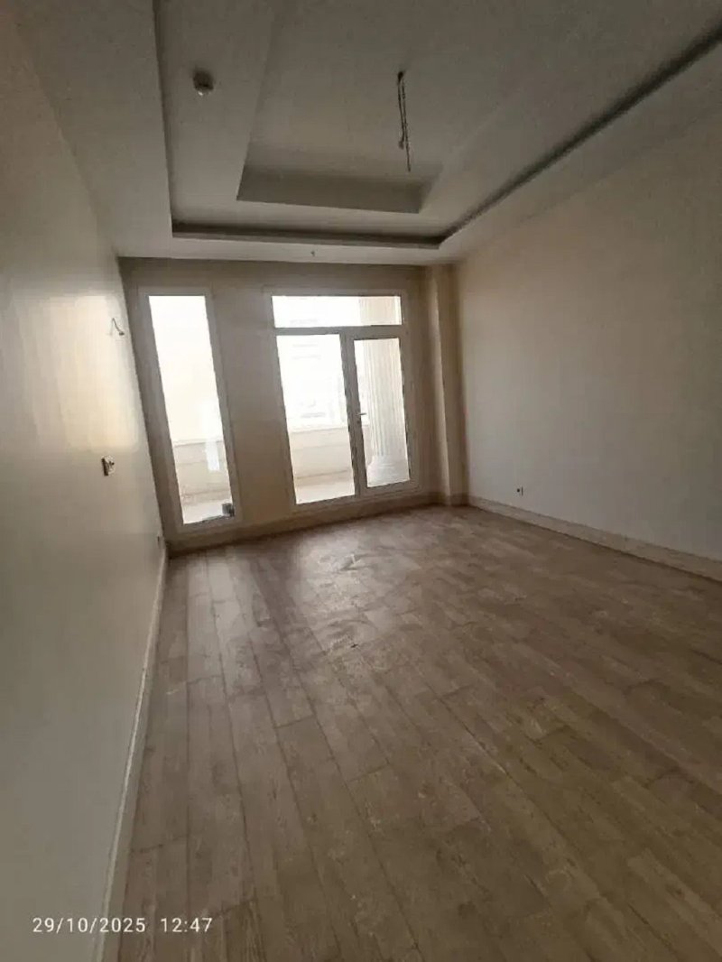 آپارتمان 460 متری چهارخوابه در فرمانیه تهران13713025071