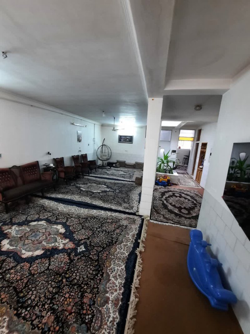 خانه 250 متری دو خوابه در امامشهر یزد13721625271