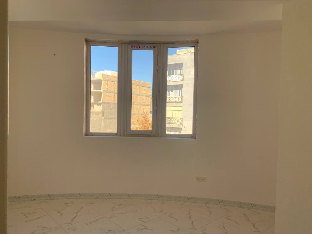 آپارتمان 150 متری سه خوابه در خیابان خلبان ملایر124084254