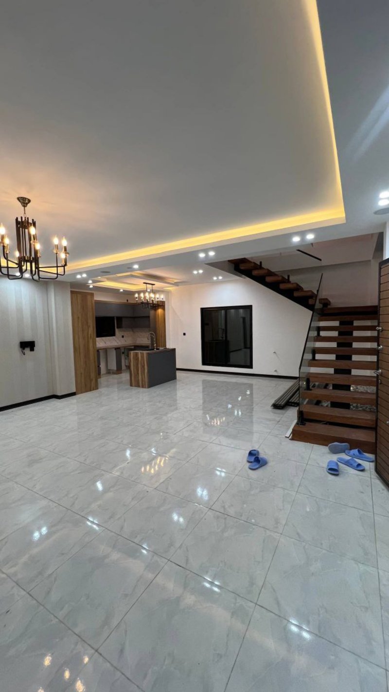 ویلا 384 متری سه خوابه در چمستان13734525549