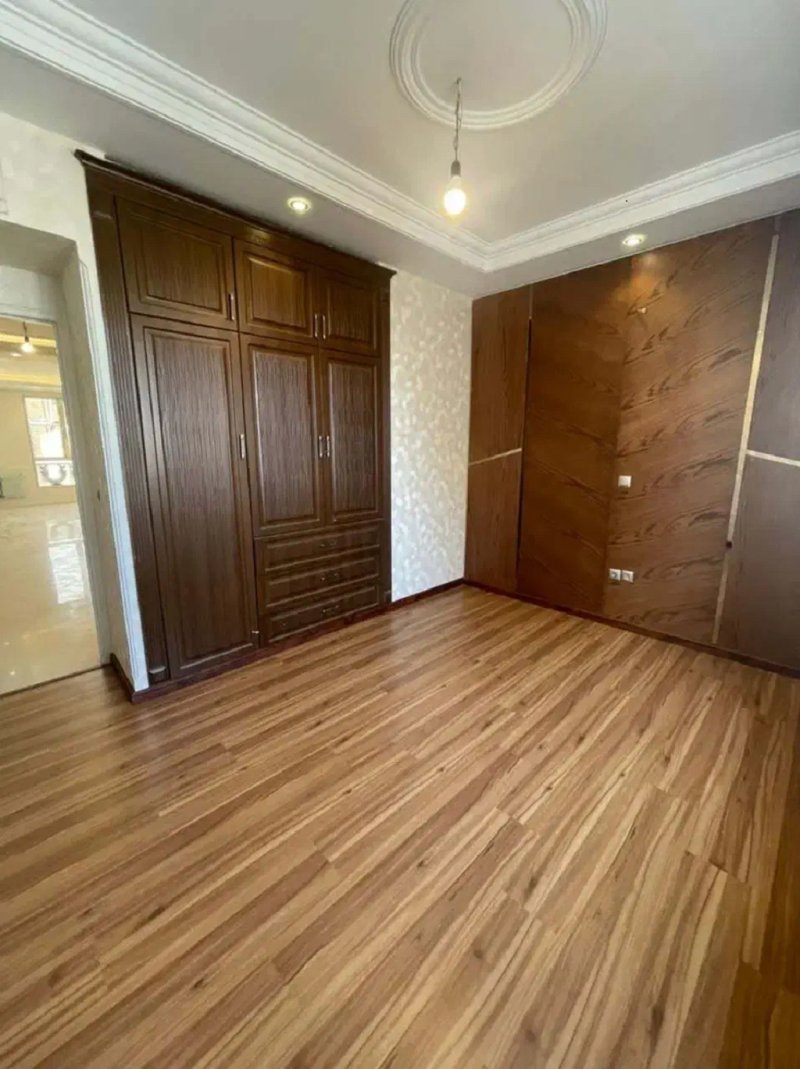 آپارتمان 110 متری دو خوابه در سعادت آباد تهران13746125771