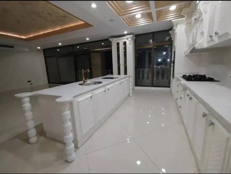 آپارتمان 270 متری سه خوابه در فرمانیه تهران13758526076