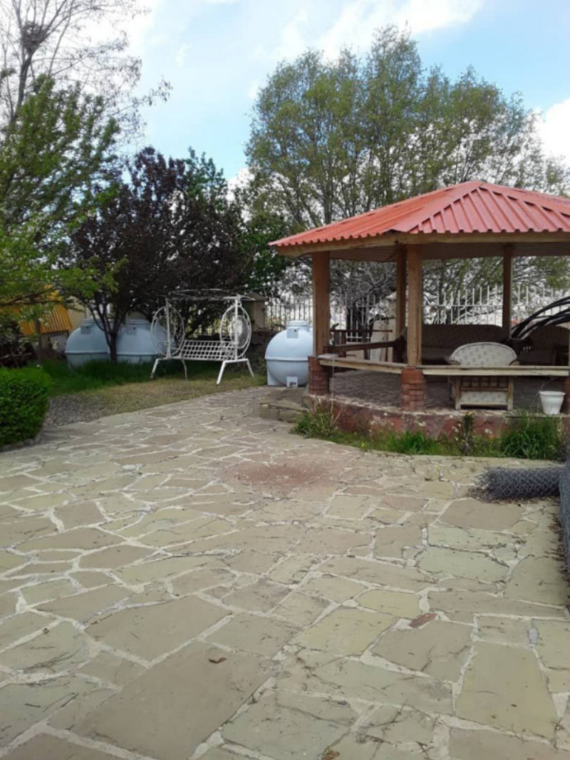 باغ 30 متری در فشندک طالقان1260462700