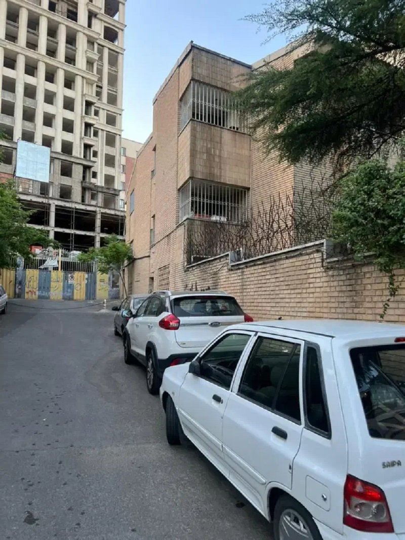 کلنگی 530 متری در سعادت آباد تهران13807027461