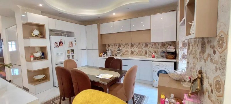 آپارتمان 146 متری سه خوابه در خیابان کفشگرکلا قائم شهر13810327554