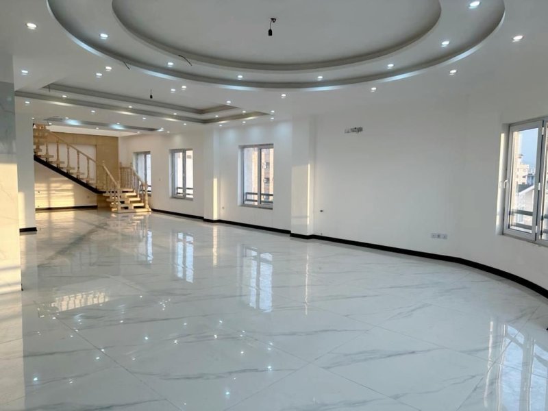آپارتمان 270 متری سه خوابه در خیابان ساری قائم شهر13811027563