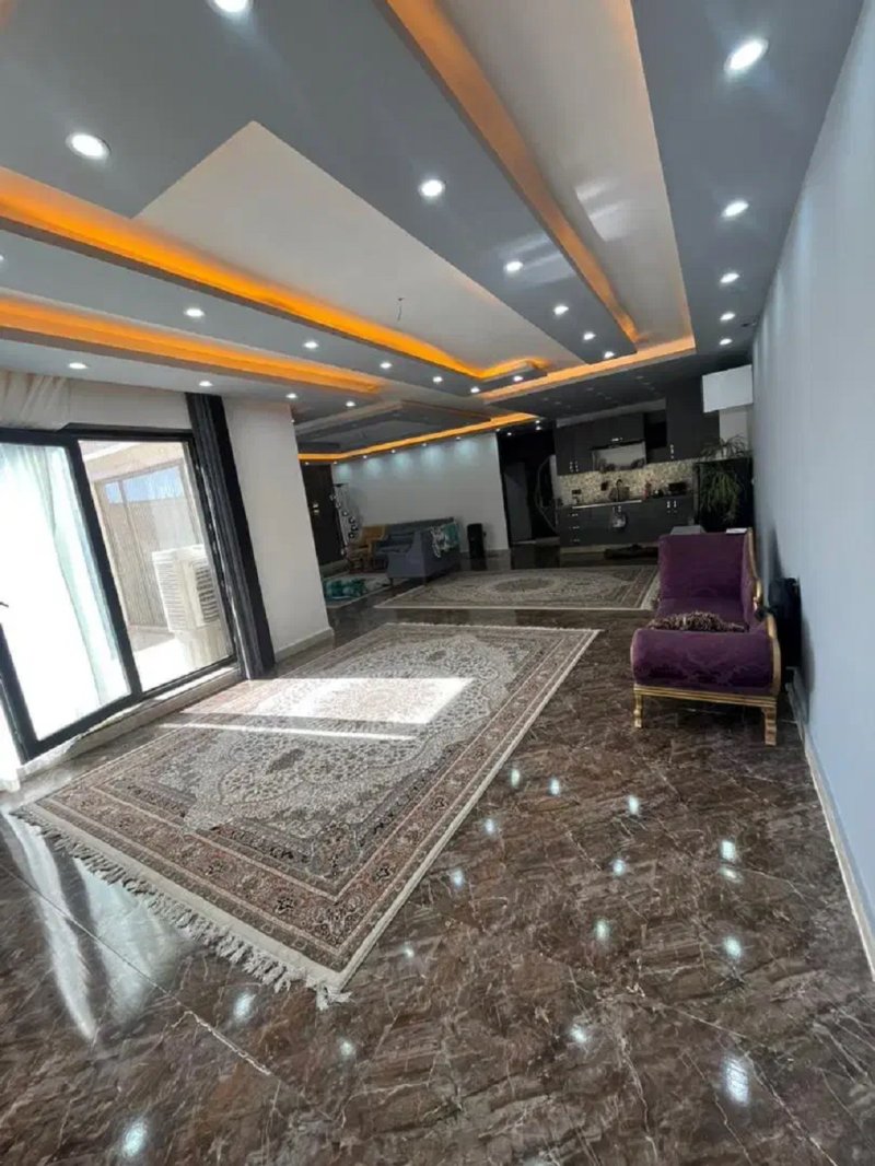 ویلا 330 متری دو خوابه در شهرک زعفرانیه کرج13812527633