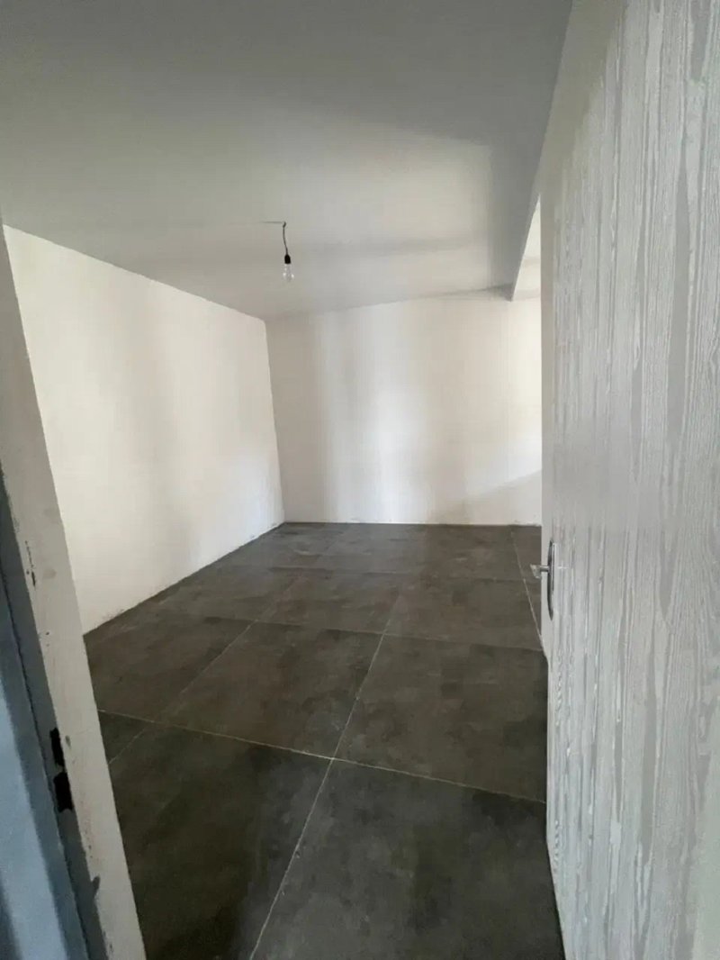 ویلا 250 متری دو خوابه در شهرک زعفرانیه کرج13812727650