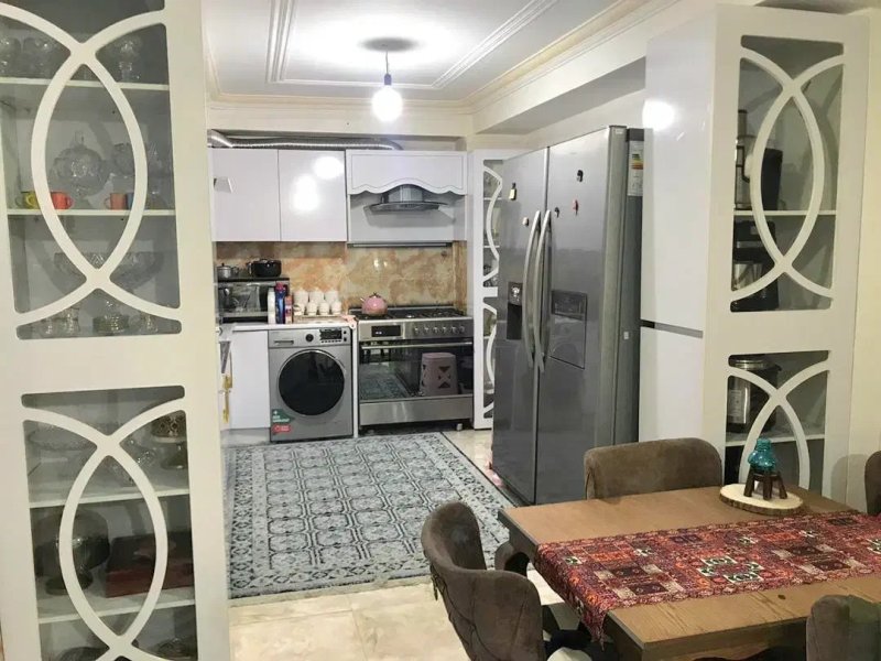 آپارتمان 106 متری دو خوابه در میدان امام خمینی قائم شهر13815227710